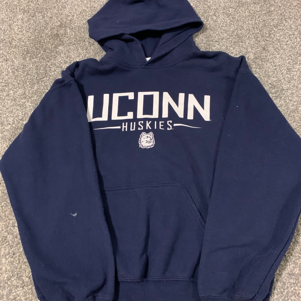UCONN Huskies Sweatshirt